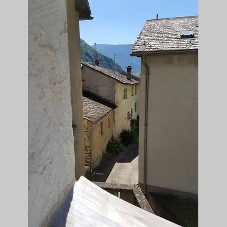 Campascio Bezauberndes Haus Fuer Erholsame Ferien Im Puschlavヴィラ エクステリア 写真
