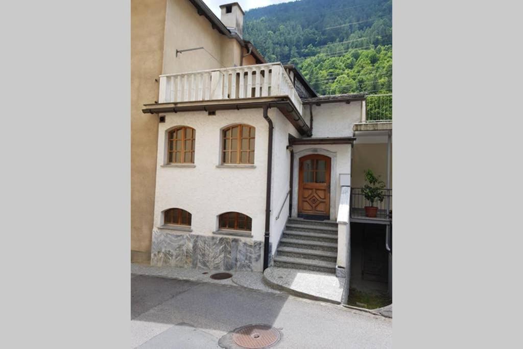 Campascio Bezauberndes Haus Fuer Erholsame Ferien Im Puschlavヴィラ エクステリア 写真
