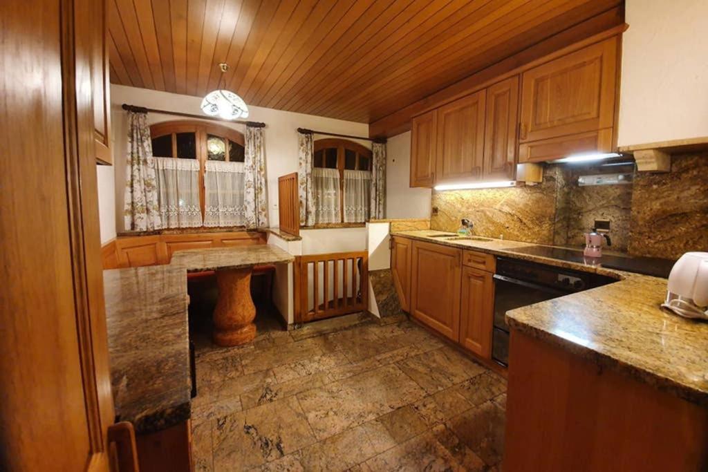 Campascio Bezauberndes Haus Fuer Erholsame Ferien Im Puschlavヴィラ エクステリア 写真